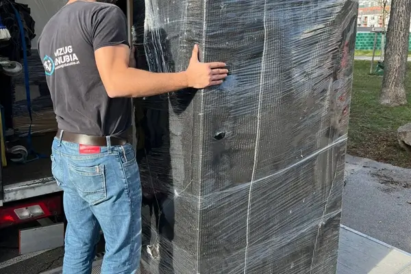 Stressfreier Möbelumzug mit Möbelpacker Wien